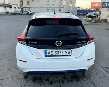 Белый Ниссан Лиф, объемом двигателя 0 л и пробегом 93 тыс. км за 12900 $, фото 4 на Automoto.ua