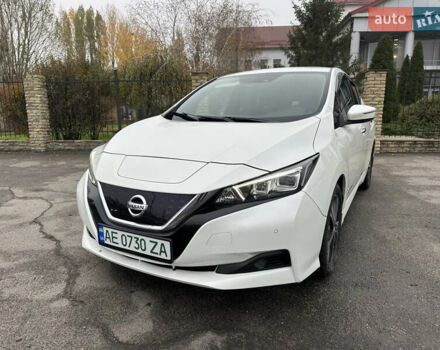 Белый Ниссан Лиф, объемом двигателя 0 л и пробегом 37 тыс. км за 12700 $, фото 8 на Automoto.ua