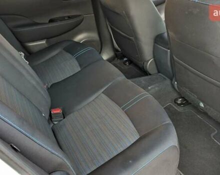 Белый Ниссан Лиф, объемом двигателя 0 л и пробегом 60 тыс. км за 14900 $, фото 48 на Automoto.ua