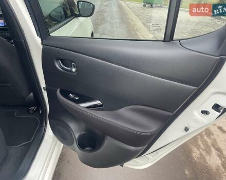 Белый Ниссан Лиф, объемом двигателя 0 л и пробегом 108 тыс. км за 12700 $, фото 24 на Automoto.ua