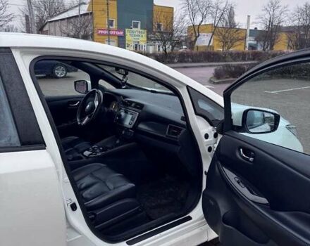 Белый Ниссан Лиф, объемом двигателя 0 л и пробегом 93 тыс. км за 12700 $, фото 9 на Automoto.ua