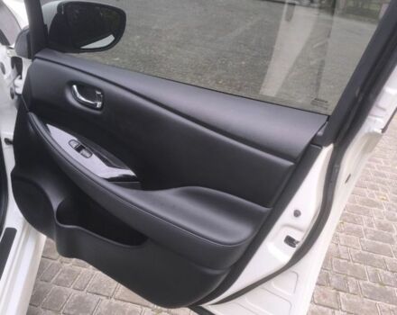 Белый Ниссан Лиф, объемом двигателя 0 л и пробегом 101 тыс. км за 12800 $, фото 6 на Automoto.ua