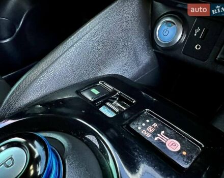 Белый Ниссан Лиф, объемом двигателя 0 л и пробегом 77 тыс. км за 12500 $, фото 19 на Automoto.ua