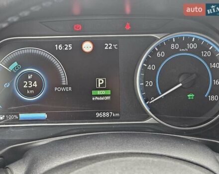 Белый Ниссан Лиф, объемом двигателя 0 л и пробегом 97 тыс. км за 15600 $, фото 25 на Automoto.ua