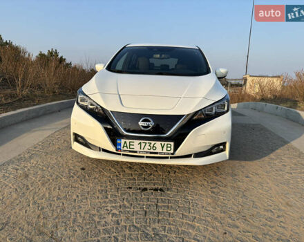 Белый Ниссан Лиф, объемом двигателя 0 л и пробегом 140 тыс. км за 13850 $, фото 3 на Automoto.ua