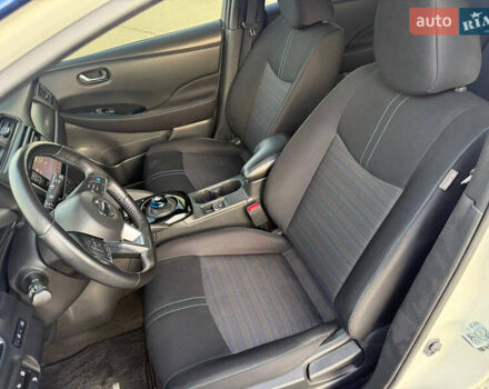 Білий Ніссан Ліф, об'ємом двигуна 0 л та пробігом 67 тис. км за 11500 $, фото 32 на Automoto.ua