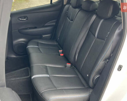 Белый Ниссан Лиф, объемом двигателя 0 л и пробегом 114 тыс. км за 12950 $, фото 14 на Automoto.ua