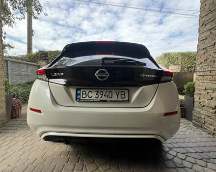 Білий Ніссан Ліф, об'ємом двигуна 0 л та пробігом 57 тис. км за 13750 $, фото 3 на Automoto.ua