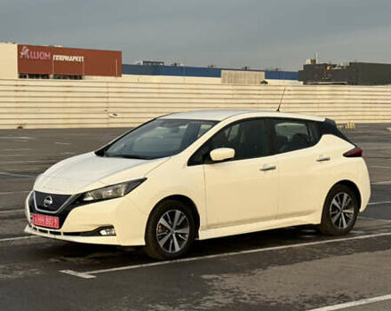 Белый Ниссан Лиф, объемом двигателя 0 л и пробегом 50 тыс. км за 12800 $, фото 4 на Automoto.ua