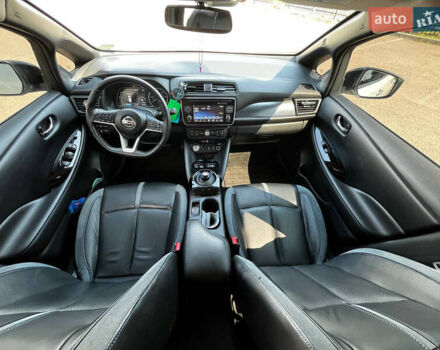 Білий Ніссан Ліф, об'ємом двигуна 0 л та пробігом 45 тис. км за 15500 $, фото 10 на Automoto.ua