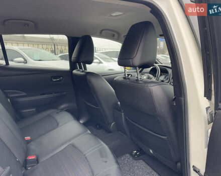 Белый Ниссан Лиф, объемом двигателя 0 л и пробегом 157 тыс. км за 11700 $, фото 43 на Automoto.ua