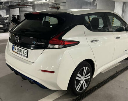 Белый Ниссан Лиф, объемом двигателя 0 л и пробегом 91 тыс. км за 13000 $, фото 4 на Automoto.ua