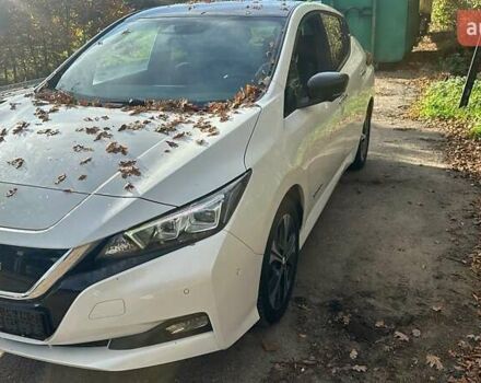 Белый Ниссан Лиф, объемом двигателя 0 л и пробегом 132 тыс. км за 12999 $, фото 7 на Automoto.ua