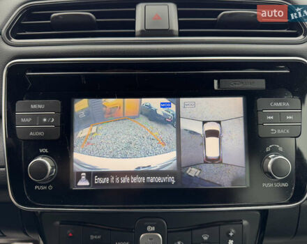 Белый Ниссан Лиф, объемом двигателя 0 л и пробегом 157 тыс. км за 11700 $, фото 60 на Automoto.ua