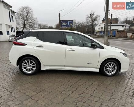 Белый Ниссан Лиф, объемом двигателя 0 л и пробегом 82 тыс. км за 13999 $, фото 62 на Automoto.ua