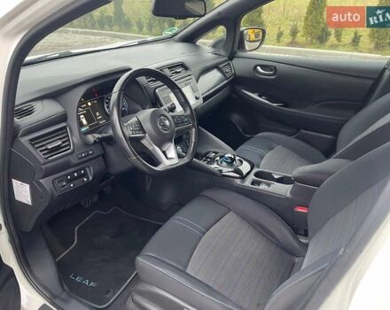 Белый Ниссан Лиф, объемом двигателя 0 л и пробегом 108 тыс. км за 12700 $, фото 17 на Automoto.ua