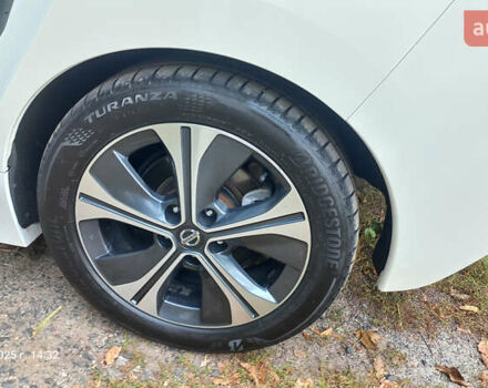 Белый Ниссан Лиф, объемом двигателя 0 л и пробегом 82 тыс. км за 15600 $, фото 34 на Automoto.ua