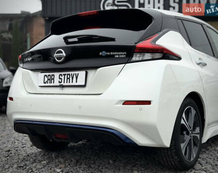 Белый Ниссан Лиф, объемом двигателя 0 л и пробегом 157 тыс. км за 11700 $, фото 24 на Automoto.ua