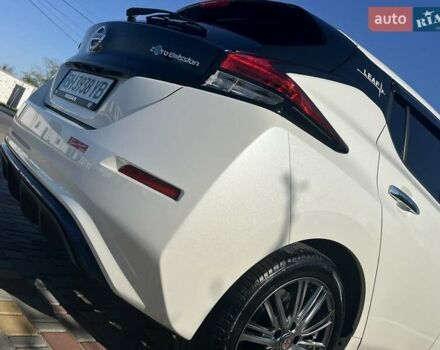 Белый Ниссан Лиф, объемом двигателя 0 л и пробегом 77 тыс. км за 12500 $, фото 10 на Automoto.ua