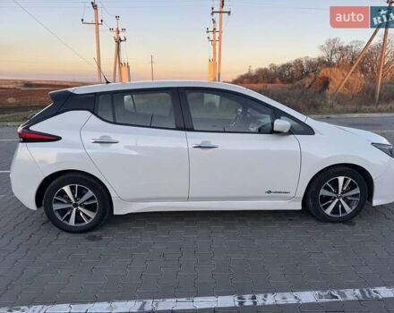 Білий Ніссан Ліф, об'ємом двигуна 0 л та пробігом 135 тис. км за 10900 $, фото 10 на Automoto.ua