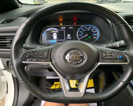 Білий Ніссан Ліф, об'ємом двигуна 40 л та пробігом 80 тис. км за 12800 $, фото 10 на Automoto.ua