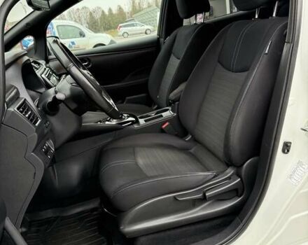 Белый Ниссан Лиф, объемом двигателя 0 л и пробегом 92 тыс. км за 12500 $, фото 19 на Automoto.ua