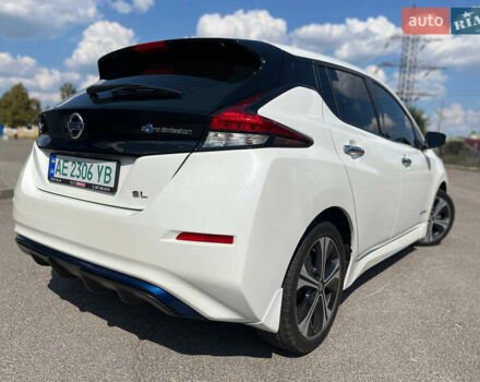 Білий Ніссан Ліф, об'ємом двигуна 0 л та пробігом 45 тис. км за 15500 $, фото 3 на Automoto.ua