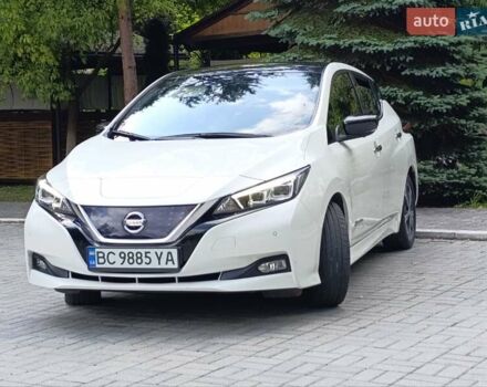 Белый Ниссан Лиф, объемом двигателя 0 л и пробегом 100 тыс. км за 12999 $, фото 3 на Automoto.ua