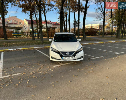 Белый Ниссан Лиф, объемом двигателя 0 л и пробегом 52 тыс. км за 15500 $, фото 1 на Automoto.ua