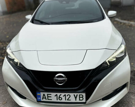 Белый Ниссан Лиф, объемом двигателя 0 л и пробегом 15 тыс. км за 12000 $, фото 2 на Automoto.ua