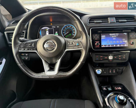 Білий Ніссан Ліф, об'ємом двигуна 0 л та пробігом 67 тис. км за 11500 $, фото 24 на Automoto.ua