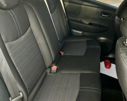 Білий Ніссан Ліф, об'ємом двигуна 0 л та пробігом 58 тис. км за 13499 $, фото 22 на Automoto.ua