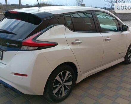 Белый Ниссан Лиф, объемом двигателя 0 л и пробегом 75 тыс. км за 11999 $, фото 5 на Automoto.ua