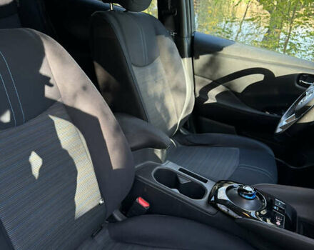 Белый Ниссан Лиф, объемом двигателя 0 л и пробегом 116 тыс. км за 11800 $, фото 61 на Automoto.ua