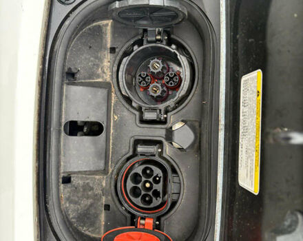 Білий Ніссан Ліф, об'ємом двигуна 0 л та пробігом 150 тис. км за 10400 $, фото 13 на Automoto.ua