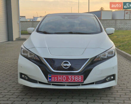 Белый Ниссан Лиф, объемом двигателя 0 л и пробегом 105 тыс. км за 10800 $, фото 1 на Automoto.ua