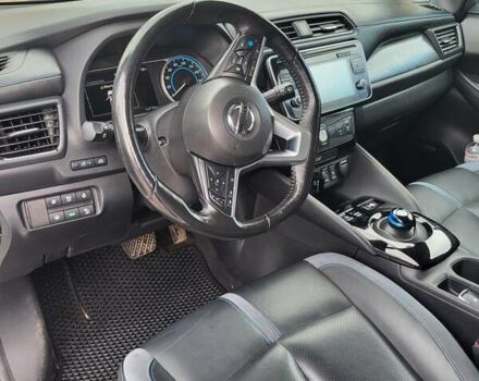 Білий Ніссан Ліф, об'ємом двигуна 0 л та пробігом 122 тис. км за 12600 $, фото 5 на Automoto.ua