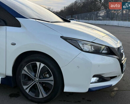 Білий Ніссан Ліф, об'ємом двигуна 0 л та пробігом 67 тис. км за 11500 $, фото 15 на Automoto.ua