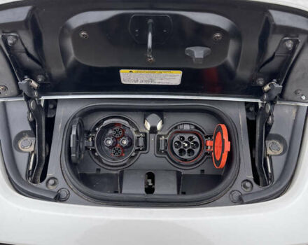 Белый Ниссан Лиф, объемом двигателя 0 л и пробегом 51 тыс. км за 12500 $, фото 12 на Automoto.ua