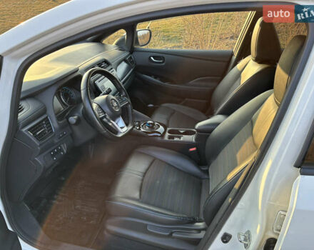 Белый Ниссан Лиф, объемом двигателя 0 л и пробегом 140 тыс. км за 13850 $, фото 11 на Automoto.ua