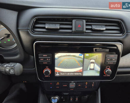 Белый Ниссан Лиф, объемом двигателя 0 л и пробегом 105 тыс. км за 10800 $, фото 7 на Automoto.ua