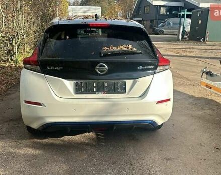 Белый Ниссан Лиф, объемом двигателя 0 л и пробегом 132 тыс. км за 12999 $, фото 5 на Automoto.ua