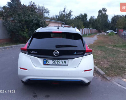 Белый Ниссан Лиф, объемом двигателя 0 л и пробегом 82 тыс. км за 15600 $, фото 7 на Automoto.ua