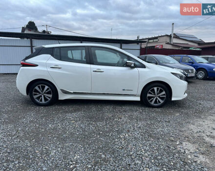 Білий Ніссан Ліф, об'ємом двигуна 0 л та пробігом 181 тис. км за 9800 $, фото 4 на Automoto.ua