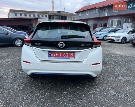 Білий Ніссан Ліф, об'ємом двигуна 0 л та пробігом 181 тис. км за 9800 $, фото 6 на Automoto.ua