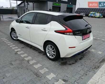 Белый Ниссан Лиф, объемом двигателя 0 л и пробегом 135 тыс. км за 12799 $, фото 8 на Automoto.ua