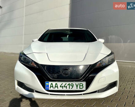 Білий Ніссан Ліф, об'ємом двигуна 0 л та пробігом 148 тис. км за 10800 $, фото 2 на Automoto.ua