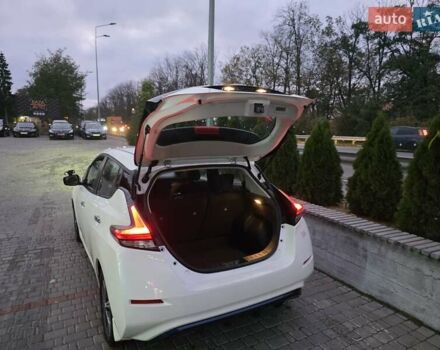 Білий Ніссан Ліф, об'ємом двигуна 0 л та пробігом 90 тис. км за 10000 $, фото 14 на Automoto.ua