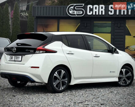 Белый Ниссан Лиф, объемом двигателя 0 л и пробегом 157 тыс. км за 11700 $, фото 6 на Automoto.ua