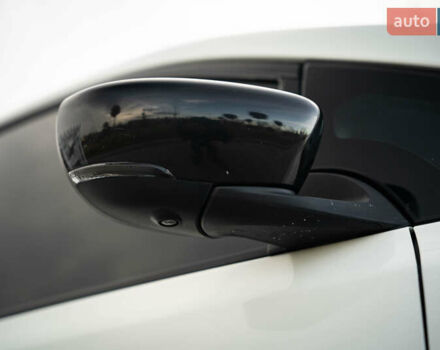 Белый Ниссан Лиф, объемом двигателя 0 л и пробегом 108 тыс. км за 13900 $, фото 15 на Automoto.ua